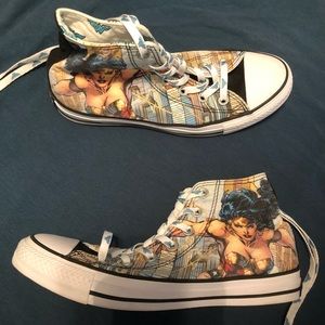 Wonder Woman converse high top women’s size 8